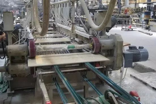 陶瓷廠異味大、被投訴，潔匠現(xiàn)場抽取廢氣做檢測、研制有效除臭劑！