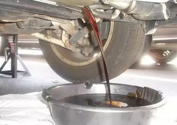 潔匠凈化·的凈工業(yè)除臭劑_廢機(jī)油處理難度大，擺脫“惡臭異味”又有什么方向？